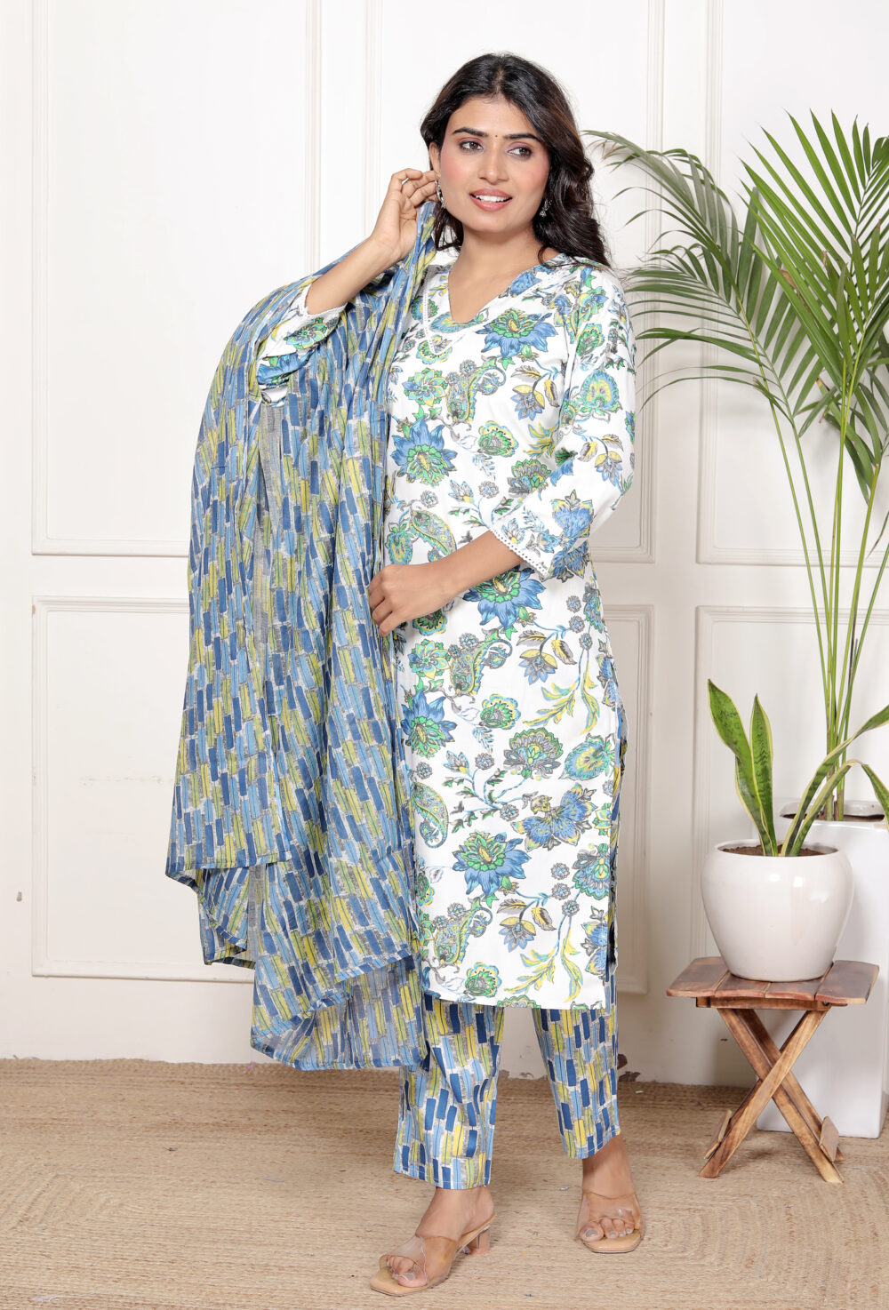 044A4085 Women's Premium Cotton Floral Print Kurta & Pant Collection