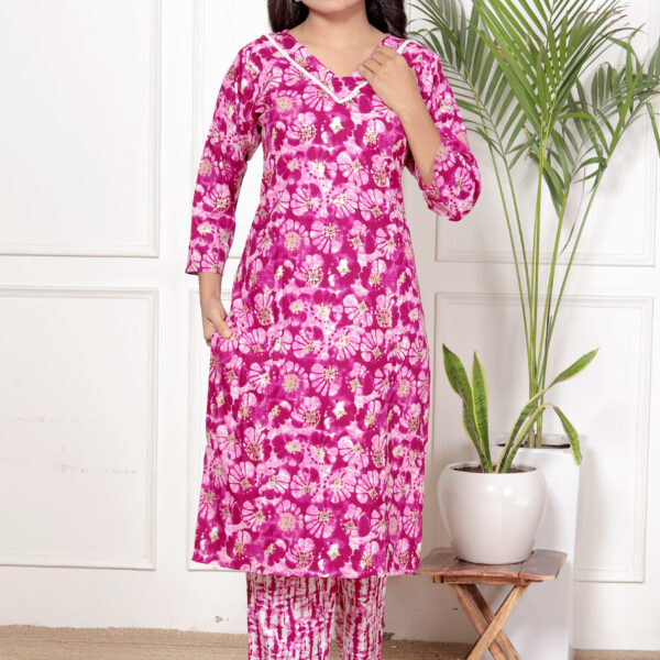 044A4138 Fuchsia Pink Floral Batik Print Kurta & Straight Pant Set